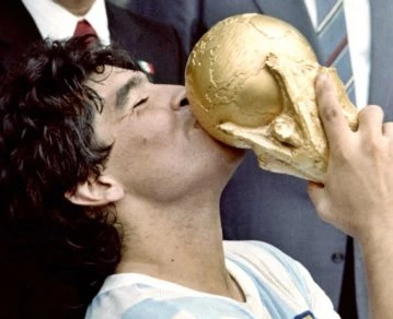 diego maradona carrera