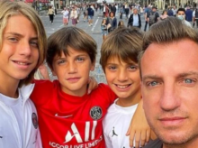 Maxi López con sus hijos