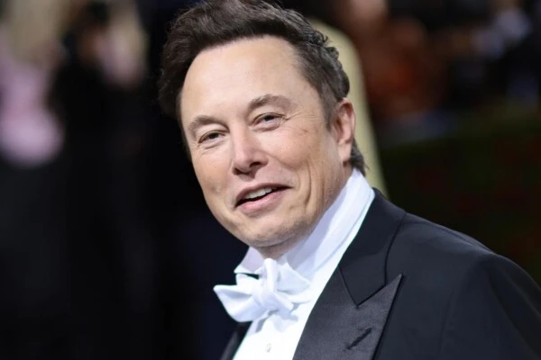 Desbancaron a Elon Musk como el hombre más rico del mundo