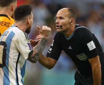 La FIFA tomó una decisión sobre Mateu Lahoz