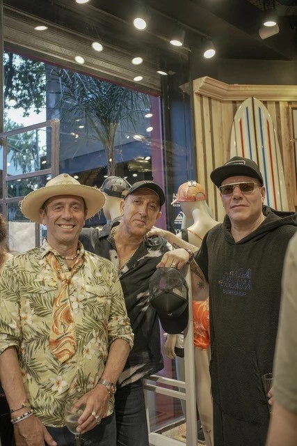 Aguerre, Ruiz Díaz y el Turco Naim, uno de los famosos que son surfistas de pura cepa.