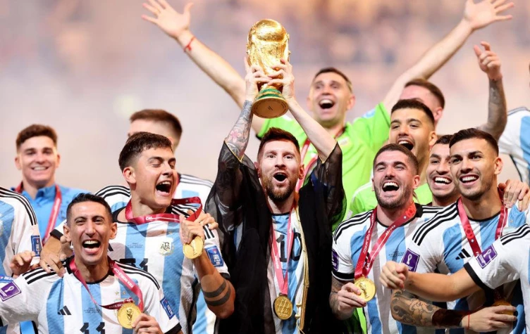 Selección Argentina luego de ganar el Mundial de Qatar. Foto archivo.