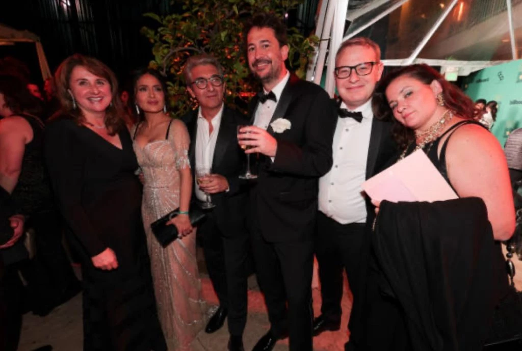 Victoria Alonso, Salma Hayek, Ricardo Darin y el elenco de Argentina 1985