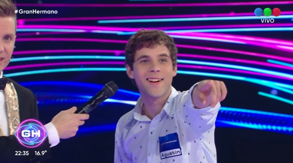 Agustín ingresando a Gran Hermano. Foto captura de pantalla.