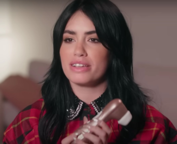 Lali Espósito reveló que siempre lleva un juguete sexual en su cartera
