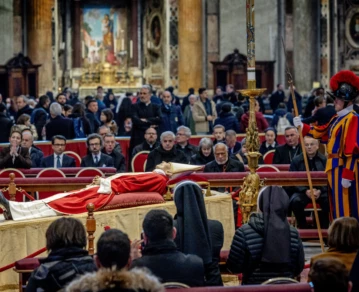 Los restos mortales del Papa emérito Benedicto XVI