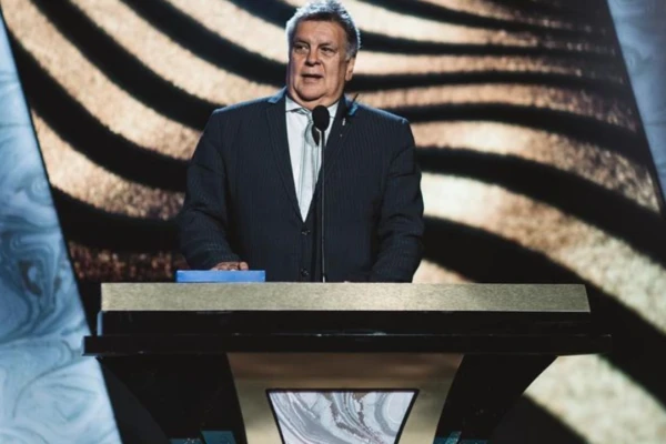 Luis Ventura en los Martín Fierro.