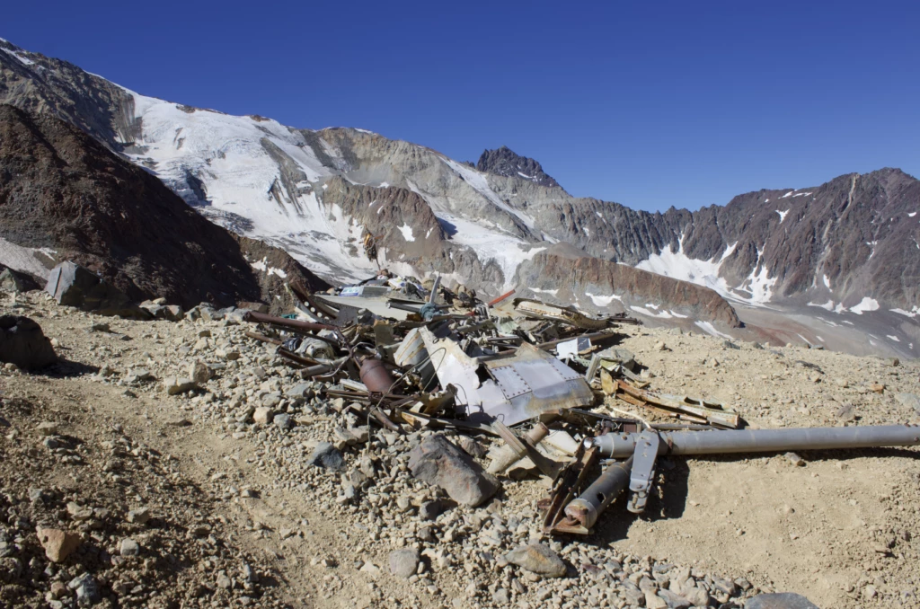 Así lucen los restos de fuselaje a 50 años del terrible accidente. 