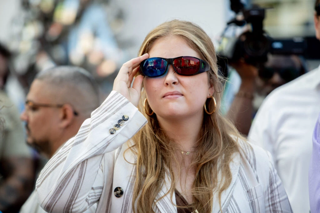 "Su presente y futuro estará marcado por los mandatos reales. El entrenamiento que va a atener que hacer va a ser mucho menos duro que el de su mamá que era una plebeya latina que no hablaba el idioma local", Rubén de Gavaldá y Castro.