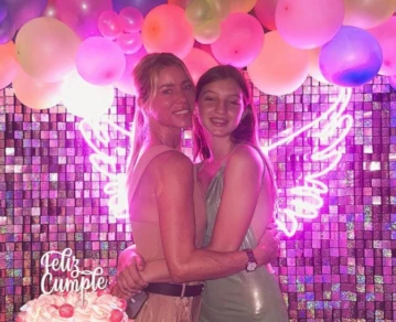 Las fotos del “pool y pizza party” de Allegra Cubero, la hija de Nicole Neumann