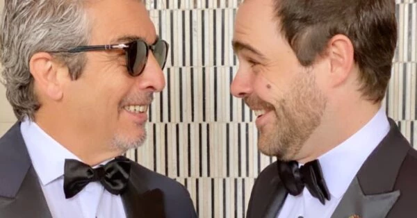 Peter Lanzani y Ricardo Darin antes de la premiación. Foto archivo