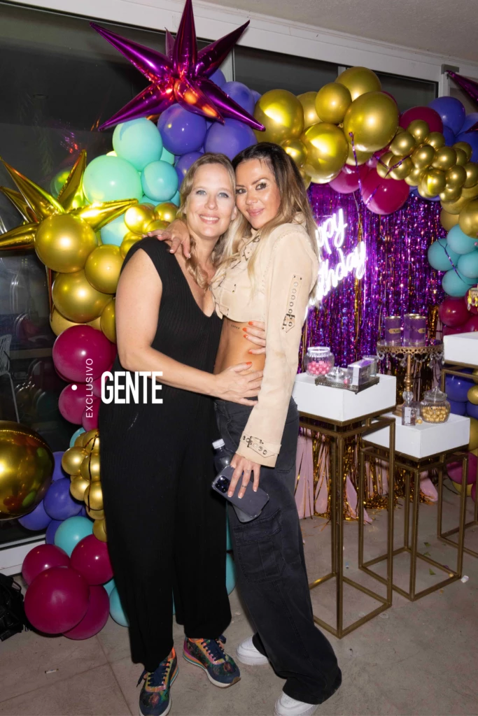 La gran fiesta de Karina Jelinek. Foto: Cris Beliera.