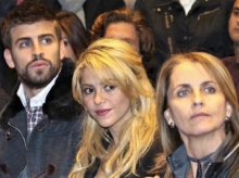 Shakira junto a Montserrat Bernabeu y Gerard Piqué