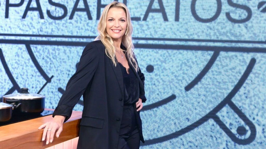 Carina Zampini durante el estreno de su programa. Foto captura de pantalla