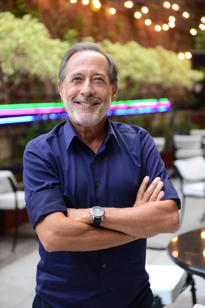 “Como espectador soy fanático del thriller así que vivirlo como actor estuvo muy bueno. Hay un gran guión, una gran historia y la posibilidad de trabajar con Martín Zaidelis que nos lo habíamos prometido hace un tiempo", Guillermo Francella sobre "La extorsión". Foto: Alejandro Carra.