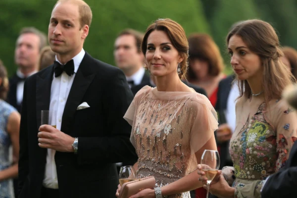 El Príncipe William y su esposa Kate Middleton, compartiendo un evento real junto a su amante y examiga de Kate, Rose Hanbury