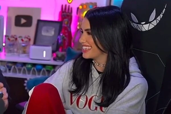 Lali confirmó, al aire, la relación entre Flor Jazmín Peña y Agus Franzoni. Captura de pantalla.