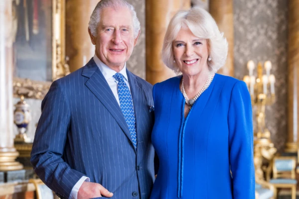 Carlos III y Camilla Parker Bowles