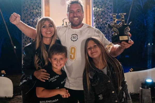 La familia entera festejó el triunfo de "El hotel de los famosos 2"