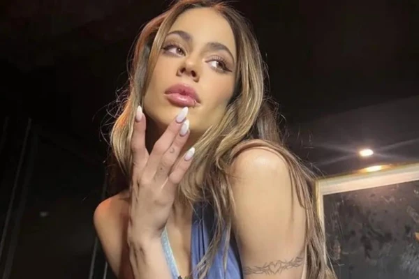 Tini Stoessel se cambió de look