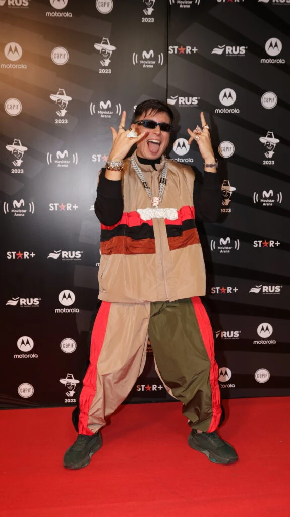 Ysy A en la Alfombra Roja de los Premios Gardel