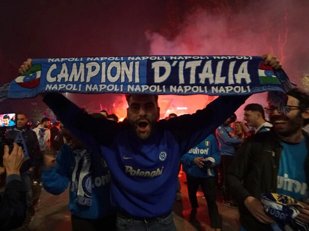 el NApoli campeon de italia