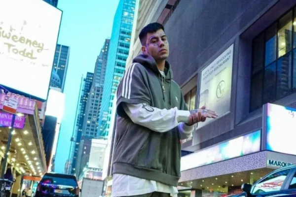 Mientras agota dos Monumental, Duki será el primer argentino en cantar en el estadio del Real Madrid