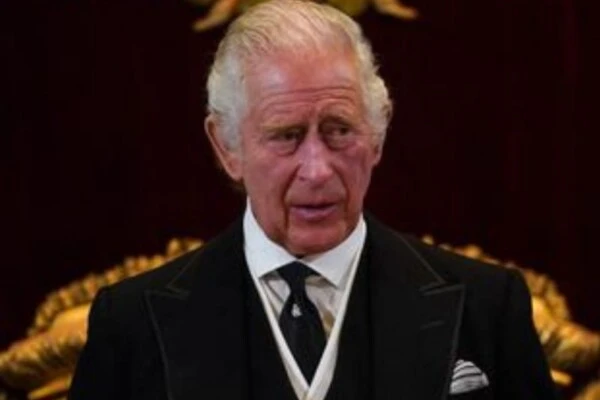Un astrólogo inglés predijo malos augurios para la asunción de Carlos III. Foto archivo