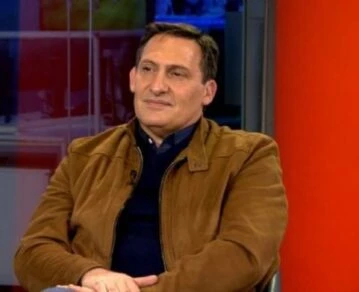 El picante ida y vuelta entre Diego Brancatelli y Paulo Kablan. Foto archivo.