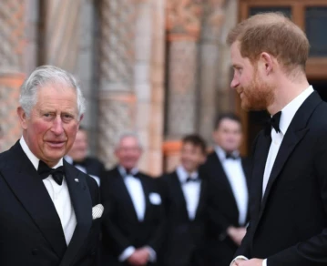 El rey Carlos III y su hijo Harry tuvieron una reunión secreta