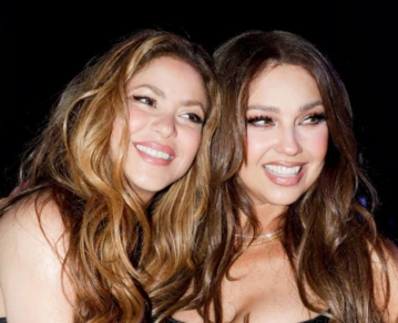 El épico reencuentro de las divas latinas, Shakira y Thalía