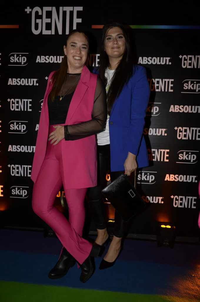 Jazmín Beccar Varela y su pareja, Sofía Accatoli, en la fiesta +GENTE