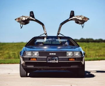 DeLorean DMC-12