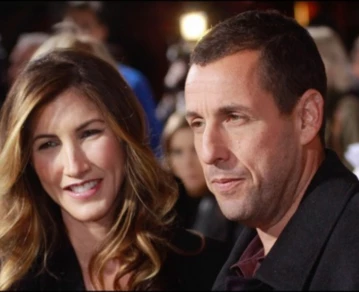 Adam Sandler y Jackie Titone. Foto archivo.