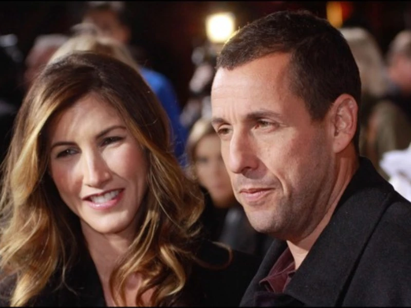 Adam Sandler y Jackie Titone. Foto archivo.