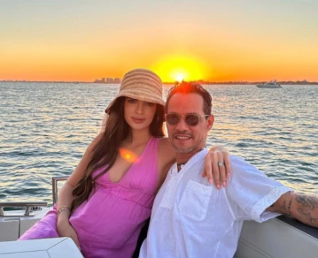 Marc Anthony y Nadia Ferreira muestran la primera foto de su hijo