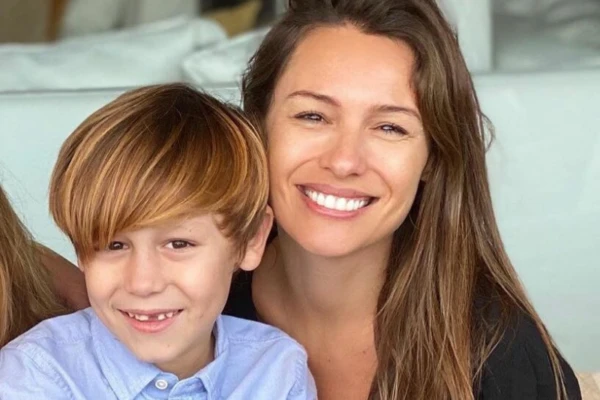 Pampita y Beltrán