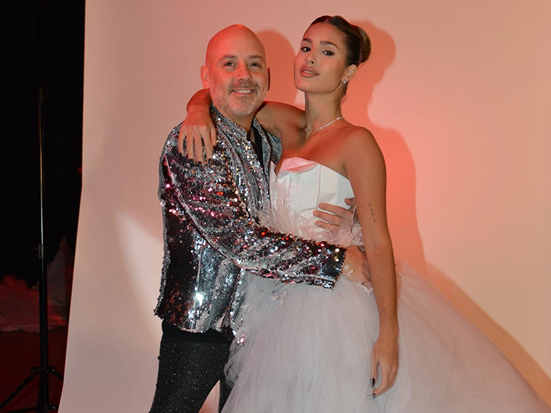 Muscari y Julieta Poggio en un fiesta +GENTE