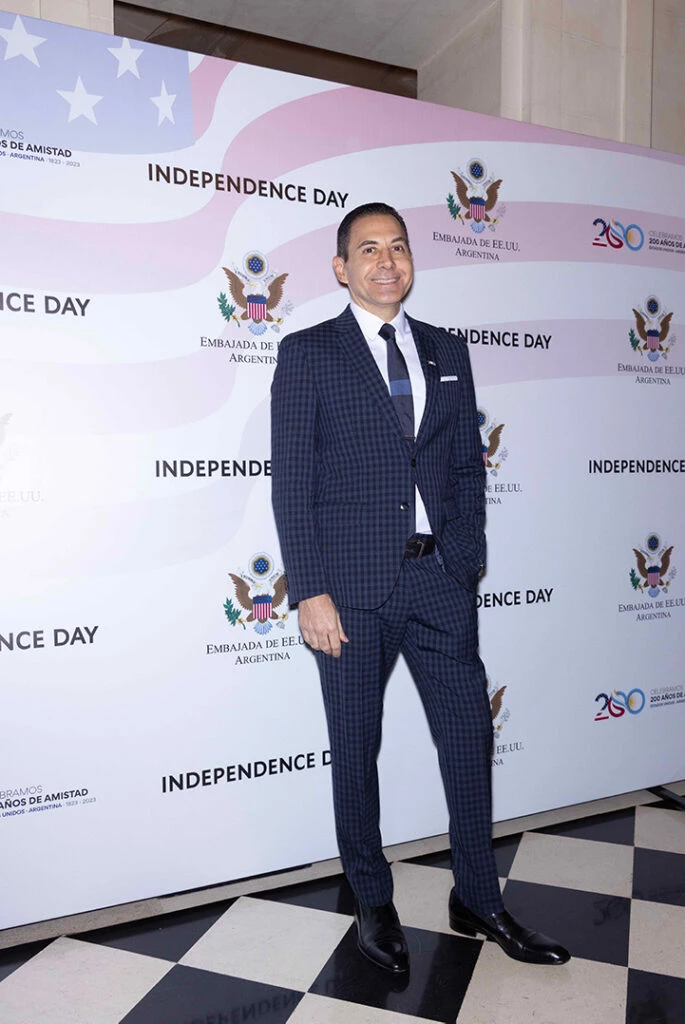 Mariano Fernández, presidente de Kansai, en los festejos por el 247º aniversario de la independencia de Estados Unidos