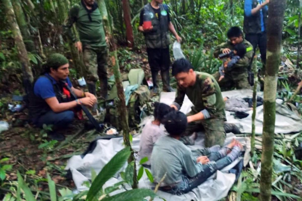 Parte médico de los nenes rescatados de la selva colombiana: "de alto riesgo"