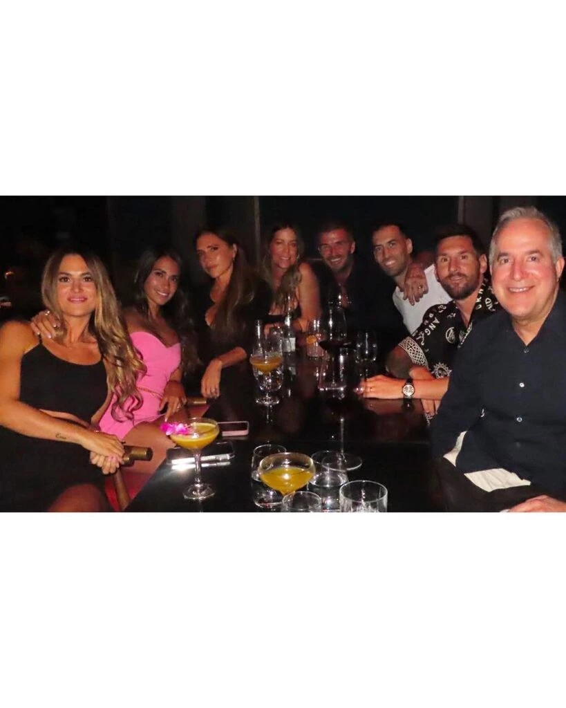 David y Victoria Beckham junto a Antonela Roccuzzo y Lionel Messi. Foto redes sociales.