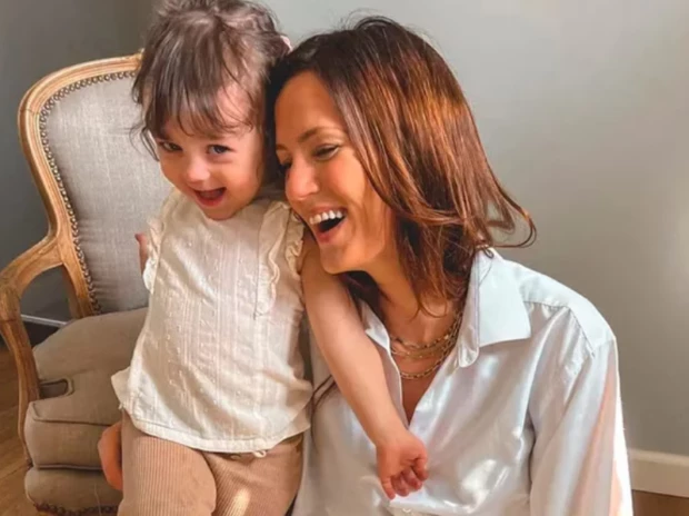 Paula Chaves le dio la teta a Filipa por última vez y lo celebro de una forma muy especial: lo hizo en un pelotero frente a las amiguitas de su hija