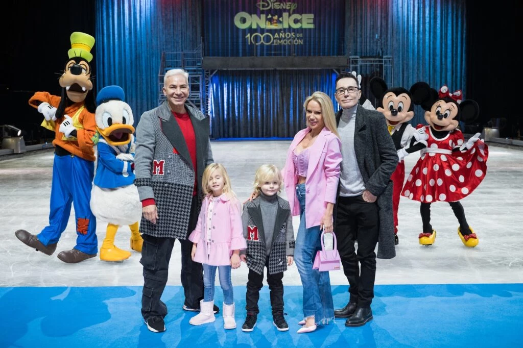 Flavio Mendoza, Matilda Salazar, Dionisio Mendoza, Luciana Salazar y Marcelo Polino en Disney on Ice.