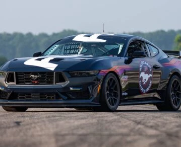 Ford Mustang Dark Horse R