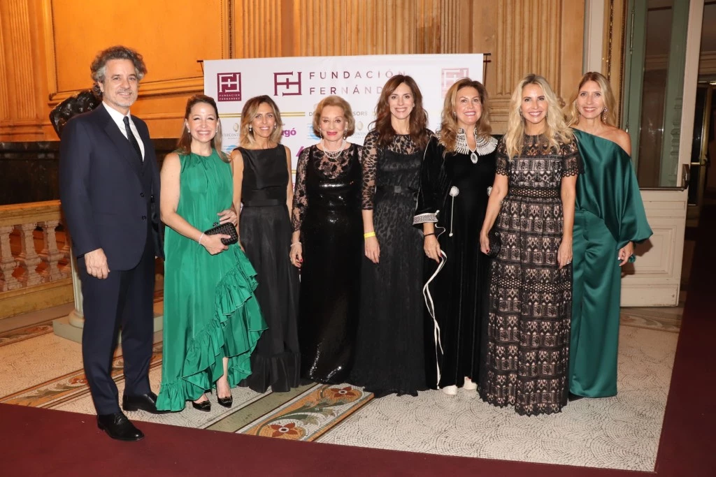 Horacio Piuma, Liana Vinacur, Mariana Bagó, Miriam Bagó, Florencia Anzorreguy, Lili Monsegou,Connie Piuma y Silvina Grimaldi.