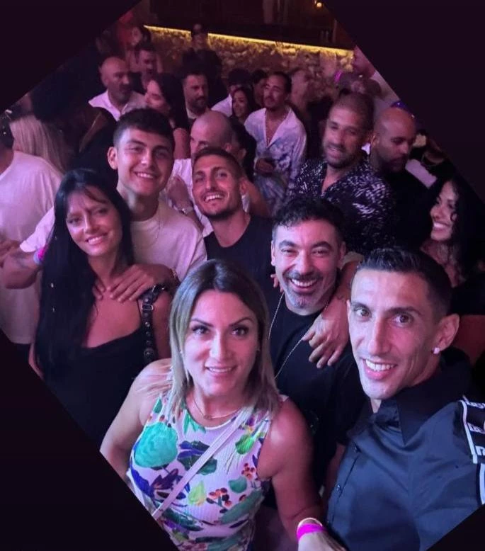 Oriana Sabatini, Paulo Dybala, Pocho Lavezzi, Ángel Di María en Ibiza