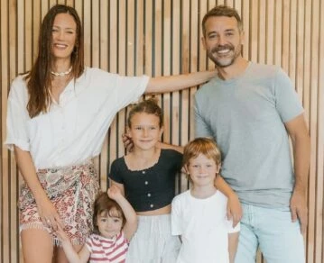 Pedro Alfonso, Paula Cháves y sus hijos