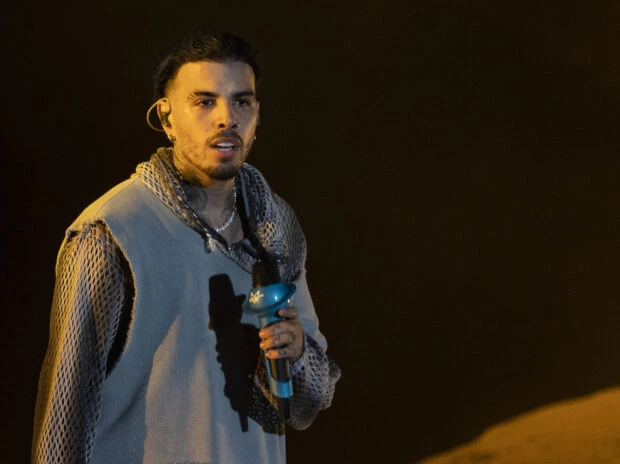 Rauw Alejandro confirma su ruptura con Rosalía y niega infidelidad