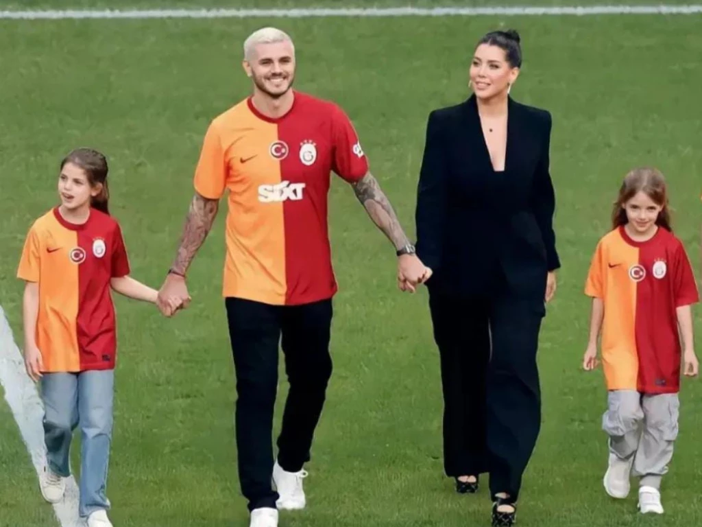 Wanda Nara y Mauro Icardi a su llegada a Estambul
