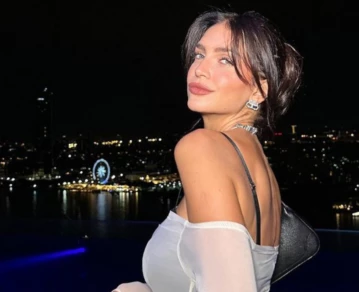 Zaira Nara y su vestido transparente con el que marcó tendencia desde Tailandia